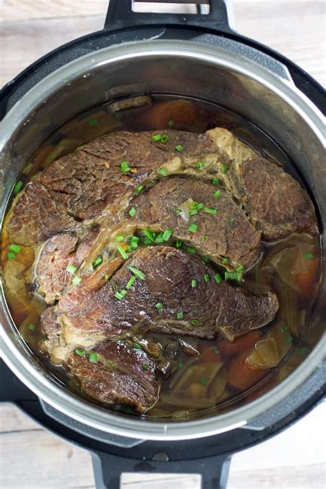 Jan 25, 2020 · in our instant pot pot roast experiment, we pressure cooked 3 nearly identical chuck roast steak at high pressure for 20 mins, 45 mins, and 75 mins with an instant pot electric pressure cooker. Instant Pot Pot Roast with Carrots & Potatoes • Dishing Delish