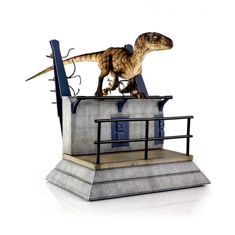Chronicle Collectibles Jurassic Park Statue Breakout Raptor Animetoys
