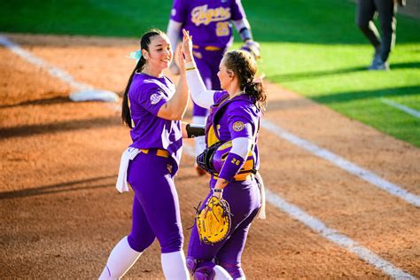 Lsu Softball Gets Upset Win Over Oklahoma State As Part Of Doubleheader