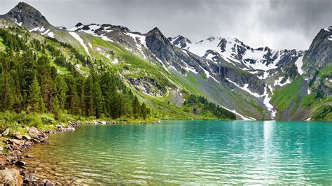 Découvrez les plus belles captures et wallpapers de vos jeux vidéos préférés. Mountains, lake, forest, peaks, snow, nature scenery ...