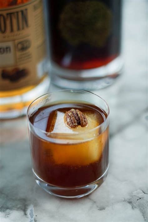 See more ideas about yummy drinks, recipes, summer drinks. Christmas Bourbon Cocktails with Ballotin | Men's Best Guide