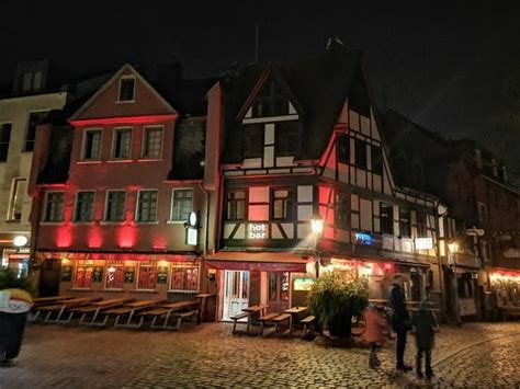 It is fairly remote, if walking, from the obvious attractions but is fairly close to the cider district of sachsenhausen. Sachsenhausen-Nord (Frankfurt am Main) - Aktuelle 2020 ...