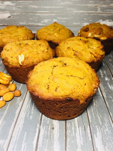 Peanut Butter Pretzel Blondie Muffins