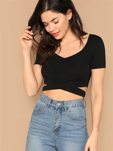 V Neck Criss Cross Form Fitting Crop Tee Tee Courts T Shirt Styles Plain Tees Outfit Goals
