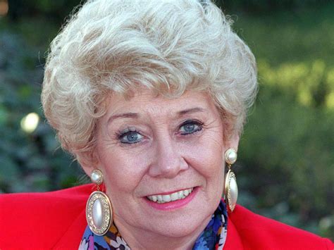 Liz Dawn Dead Coronation Street Star Who Played Vera Duckworth Dies