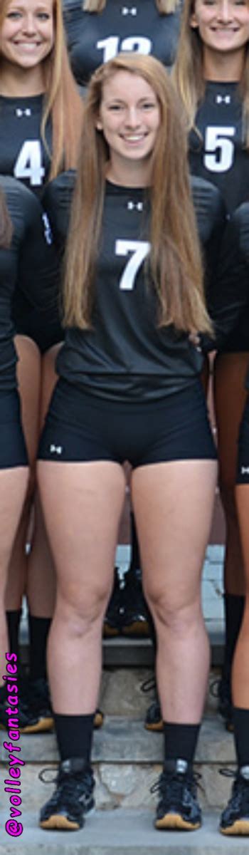 Volleyball Cutie Shows Off Her Sweet Cameltoe Ass In