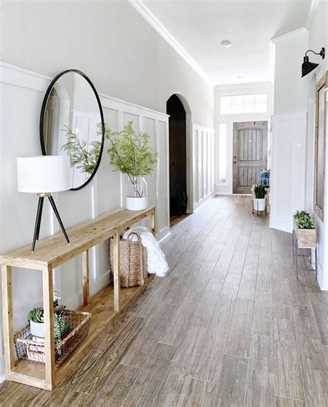 21 Beautiful Entryway Ideas To Copy This Year Small Entryways Foyer