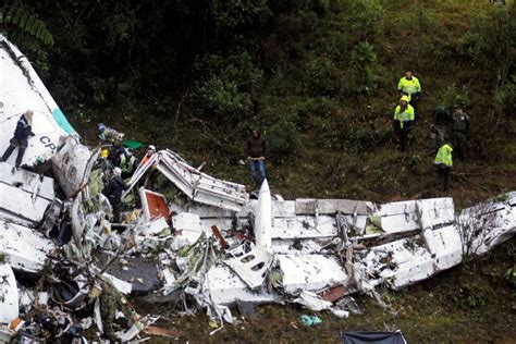aeroplane carrying brazilian soccer team crashes in colombia 76 people dead south china