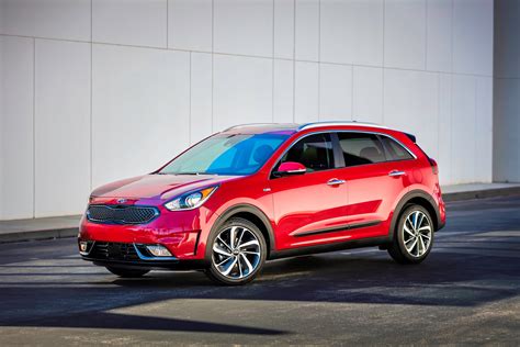 2017 Kia Niro Hybrid Suv Are Electric Awd Versions In The Works