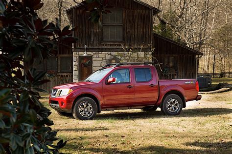 2020 Nissan Frontier Gets 2000 More Expensive Adds New Engine
