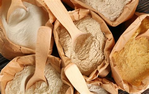 Guide To Flour Types And Uses Granen Zuurdesembrood Brood Bakken