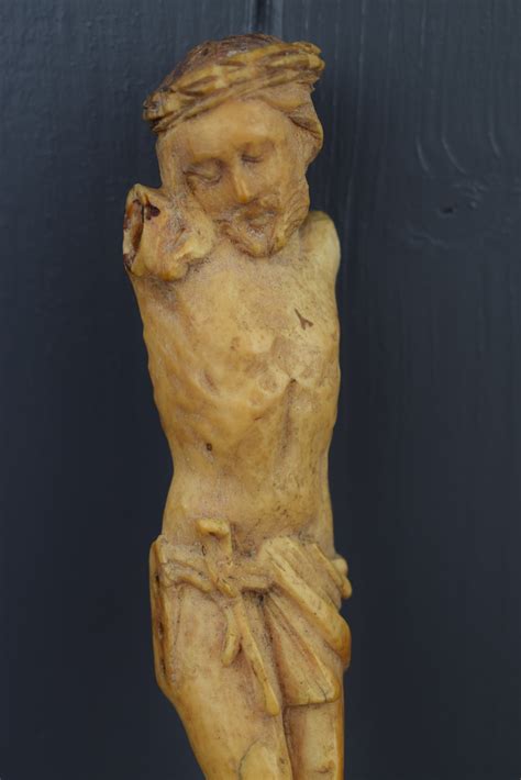 Antique Carved Ivory Corpus Christi, 16th / 17th Century