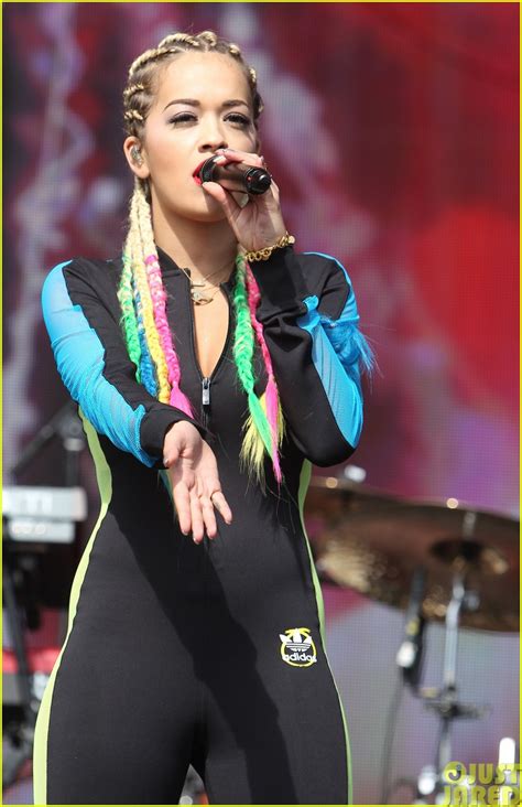 Rita Ora Calvin Harris Hit The Stage At Bbc Radio S Big Weekend