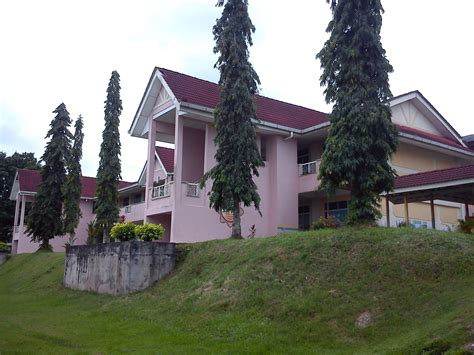 Jalan tungku kurshiah, kolej tunku khursiah, 70400 seremban, negeri sembilan, malàisia. Arifin Aryak: Sekolah Menengah Kebangsaan Tuanku Abdul ...