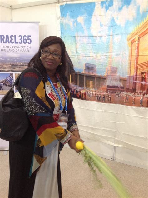 Photos Hundreds Of Christians Bless Lulav Etrog At Feast