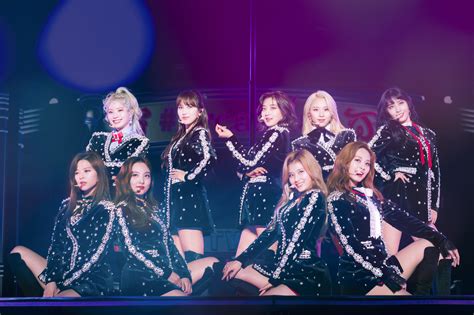 Twice Shines In First Dome Tour Concert In Japan