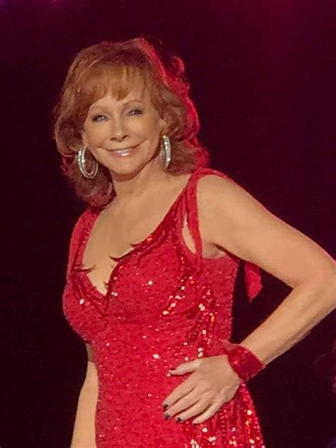 Country Singers Country Music Reba Mcentire Red Formal Dress Formal Dresses Queen Pictures