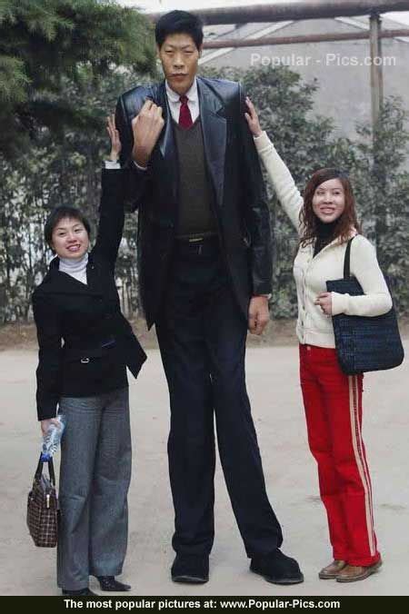 Tallest People In The World World Most Amazing Things Funny