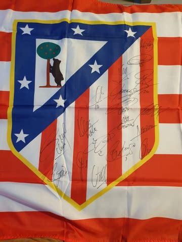 May 23, 2021 · por las calles de madrid y en el metropolitano celebrarán los aficionados y la plantilla del atlético el título de liga conseguido este sábado en el josé zorrilla de valladolid. MIL ANUNCIOS.COM - Bandera atlético de Madrid