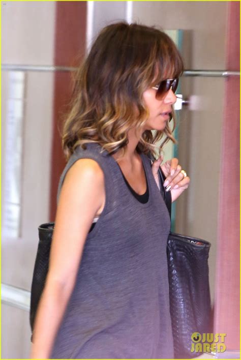 Photo Halle Berrys Success Reportedly Emasculated Olivier Martinez