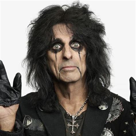 Alice cooper vigorously defends johnny depp against abuse claims. Alice Cooper - Listen on Deezer | Music Streaming