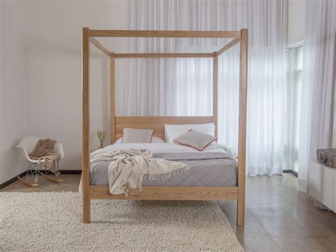 He produced four posters for hitchcock's 1958 classic vertigo, but this is the one that's most remembered. Four Poster Bed - Classic | Get Laid Beds
