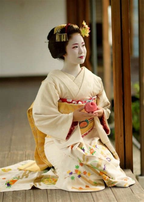 Maiko Kimiharu Geisha Kimono Japan Geisha Art