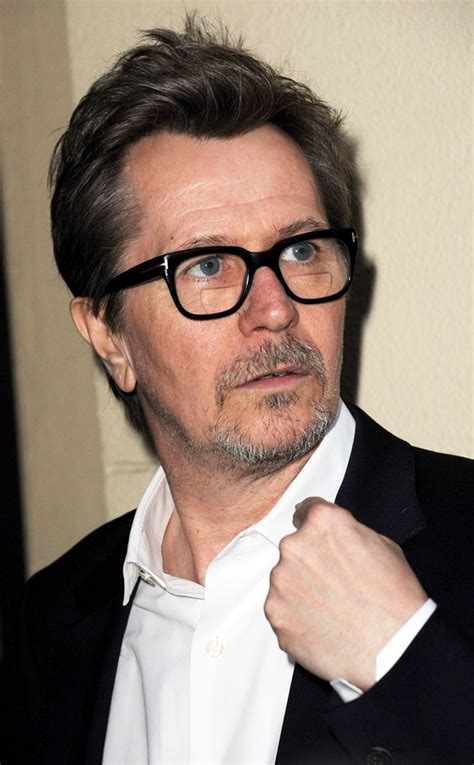 Gary Oldman Trashes Hollywood Politics, Defends Mel Gibson and Alec ...