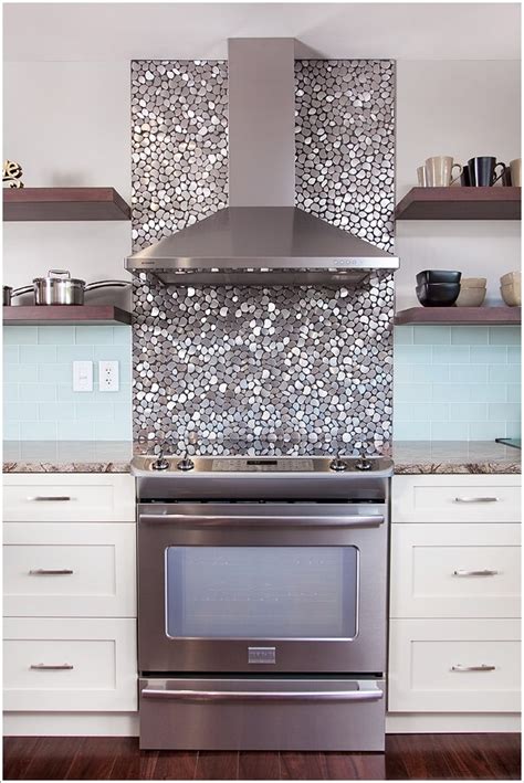 However many people do not look forward to safely install a heavy fireback above their stove. 10 Stove Backsplash Ideas That will Make You Want to Cook