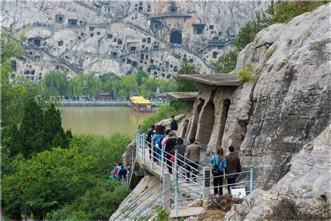 Longmen Grottoes In Luoyang Travel Entrance Tickets Travel Tips