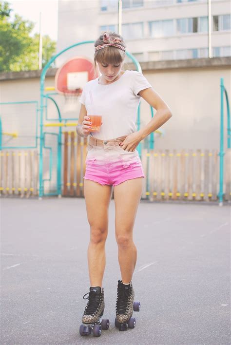 「semi Naked Sexy Roller Skate Girls」の画像検索結果 Roller Derby Roller Rink