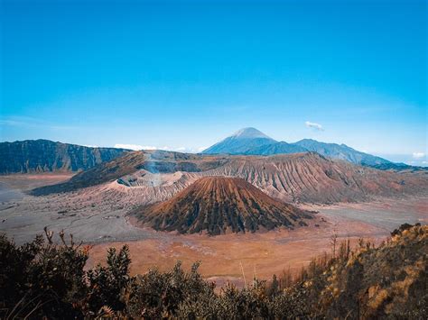 Mount Bromo Tour And Mt Ijen Tour 3d And 2n Tours Natural Landmarks