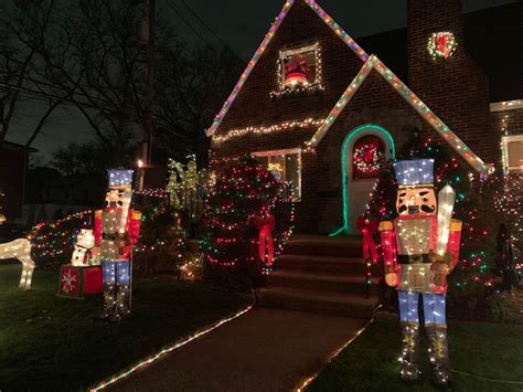 Christmas Lights 2019 Your Guide To Staten Islands 13 Over The Top