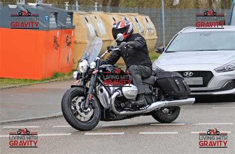 Soul is all that matters. BMW Motorrad's R1800 basic cruiser is spied - Adrenaline Culture of Motorcycle and Speed
