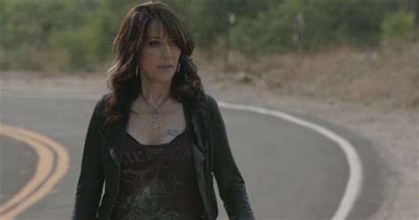Sons Of Anarchy The Most Shameless Things Gemma Has Ever Done