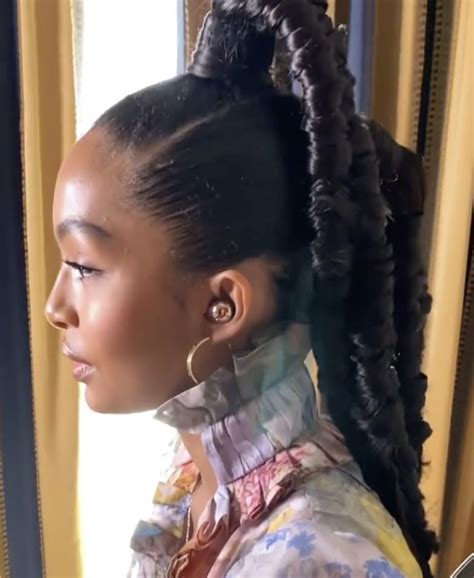 Yara Shahidi Hairstyles From Afro Curls To Braids To Blowouts