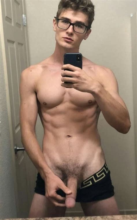 Nude Guy Selfies