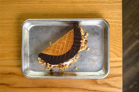 Choco Taco Fans Reminded Amped Up Versions Exist In Chicago Eater Chicago