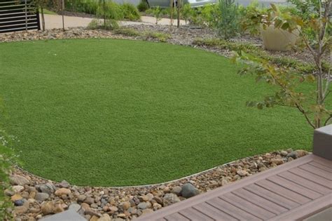 If you want to install landscape edging on your property, you'll probably use either plastic, brick, or metal edging. Gorgeous landscape designs and modern garden edging ideas ...