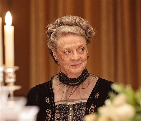 Quem é Maggie Smith A Rabugenta Lady Violet De Downton Abbey Não