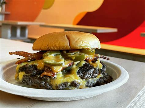 27 Best Burgers In Los Angeles Ranked