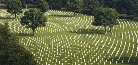 Deze locatie werd op 13 september 1944 bevrijd door de 30e. Amerikaanse begraafplaats, Margraten | Begraafplaatsen ...