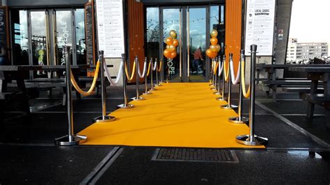 Orange egypt, the fastest internet data network, provides variety of internet plans, phone services, mobile phones, and business solutions. Oranje loper huren