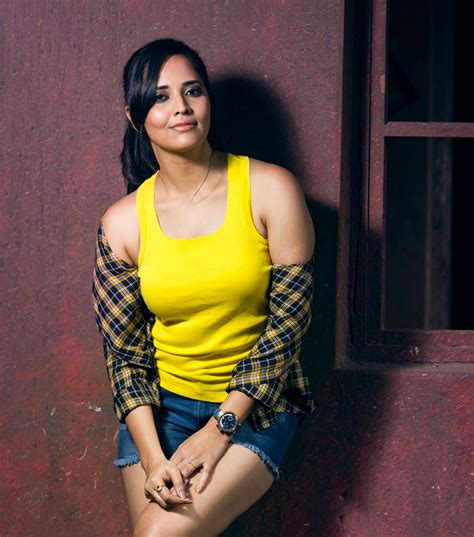 actress anchor anasuya bharadwaj latest hot ultra hd photoshoot in yellow and black dress