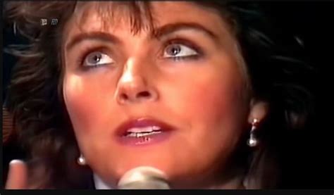 Laura Branigan 1985 Forever Young Female Singers Singer