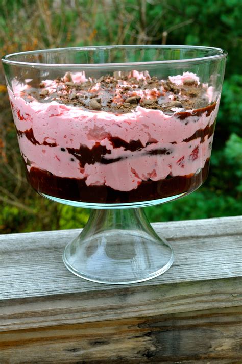 Strawberry Cream And Chocolate Trifle Recipe Delicious Desserts