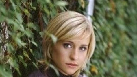 La Actriz Allison Mack Ingresa A Prisión Por Ser Parte De La Secta Nxivm Diario Pronto