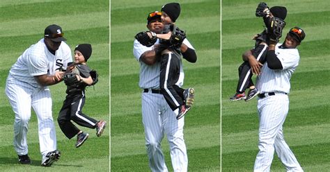 White Sox Outfielder Dayan Viciedo Makes Great Catch