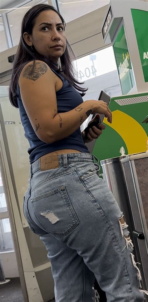 Very Beautiful And Super Thick Latina In Jeans With A Small Waist And Blue Top Tight Jeans Forum