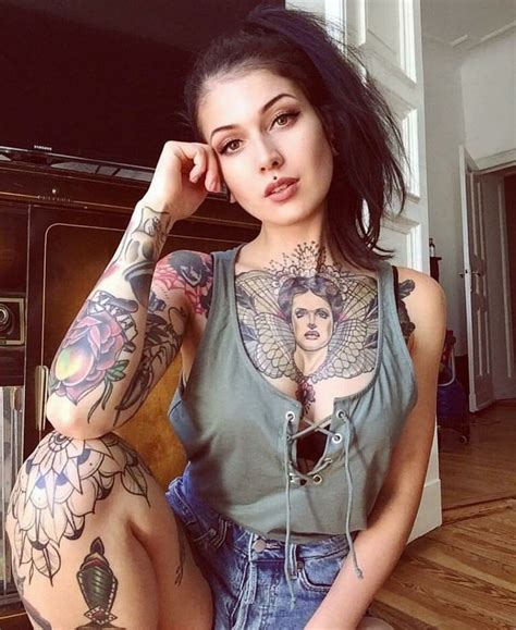 Pin By Nicolaus Devi On Girl With Tatto Girl Tattoos Tattoed Girls
